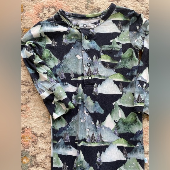 Posh Peanut Mountain Print Size 9-12 months - Picture 3 of 5